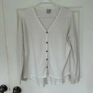Paper Crane white waffle V neck shirt size small